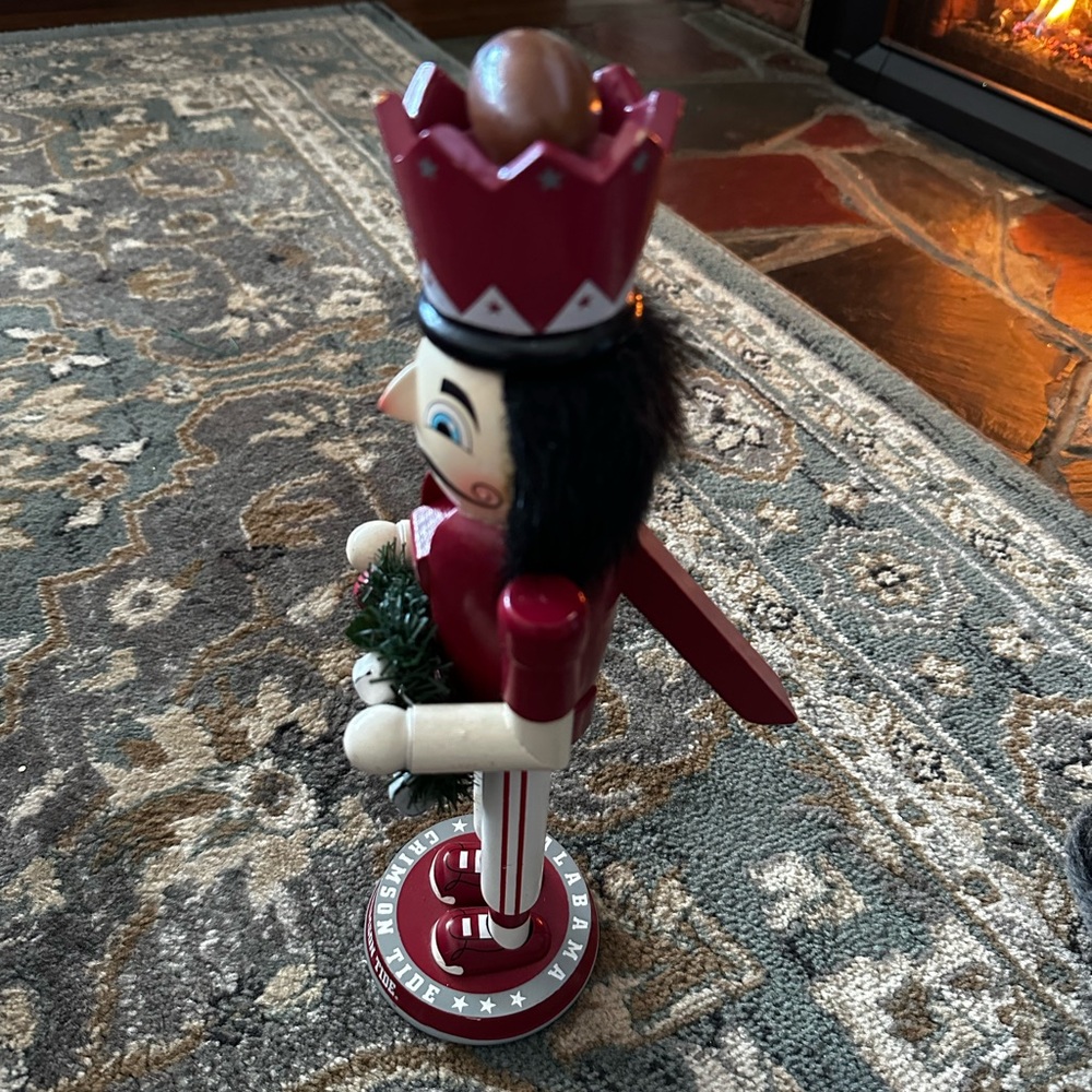 Forever Collectibles Alabama  Crimson Tide Crimson/ White Nutcracker with Wreath - Picture 2 of 5